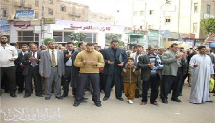 اعتصام رمزي لمحامي الدقهلية وتهديد بالإضراب لفتح معبر رفح