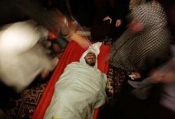 393 شهيدًا و2000 جريح في خامس أيام مجزرة غزة