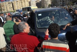 مظاهرة جامعة الدول تنتقل إلى حزب (التجمع) بعد منعها