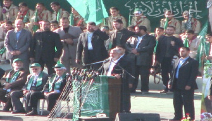 سجدة هنية.. وانحناءة بوش