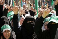 نساء حماس.. الجيش الخفي في مسيرة الـ21 عامًا