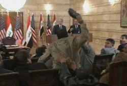 هيئة علماء المسلمين بالعراق تُشيد بموقف "حذاء" الزيدي