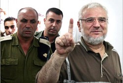 محكمة صهيونية تمدد اعتقال دويك وسط انتقاد فلسطيني