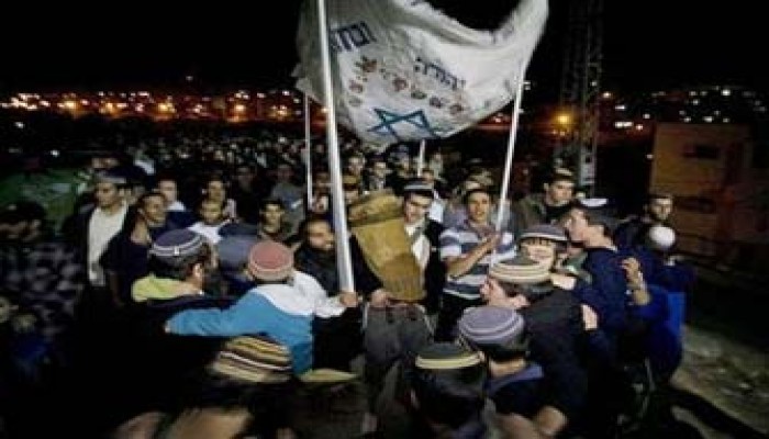 جرحى فلسطينيون في اعتداءات لمغتصبين بالخليل