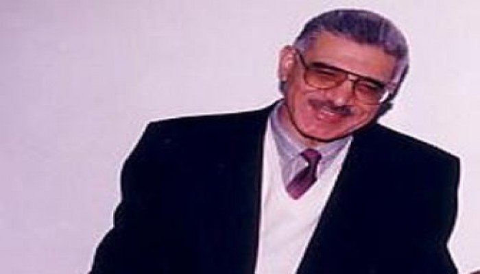 رئيس سابق "للوقائي": عباس أول مَن دعا إلى ضرب الحركات الإسلامية