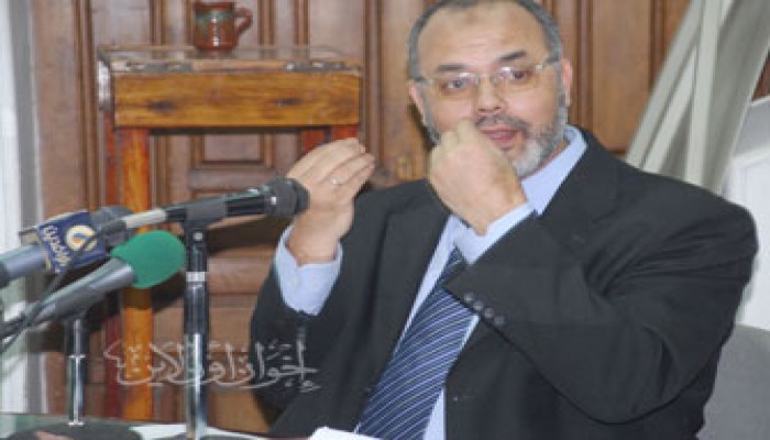 سعد الحسيني يطالب بـ100 أتوبيس للمحلة