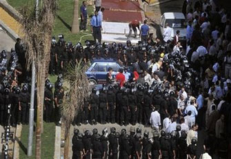 سجن الفيوم يأمر الجنائيين بالاعتداء على معتقلي حصار غزة!