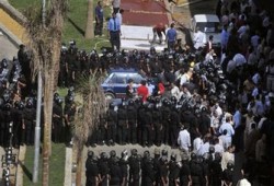 سجن الفيوم يأمر الجنائيين بالاعتداء على معتقلي حصار غزة!