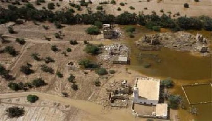 ارتفاع عدد ضحايا فيضانات اليمن إلى مائة قتيل