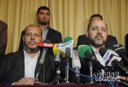 حماس وسليمان يتفقان على تشكيل لجان للتوافق الفلسطيني