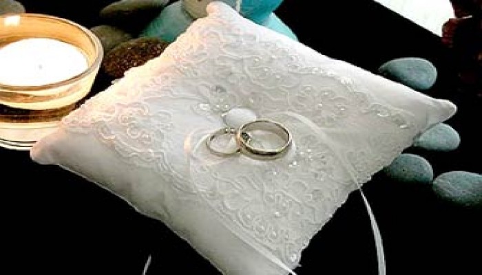 زوجتي ضعيفة بدنيًّا.. هل أؤجل الإنجاب؟