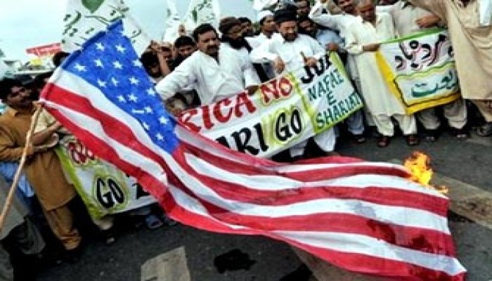 مقتل وإصابة 50 شخصًا في قصف أمريكي لوزيرستان