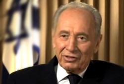 بيريز يطالب بمنع حماس من المشاركة في الانتخابات القادمة