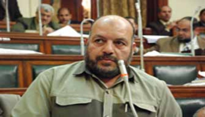 عبد الفتاح عيد يُكرِّم 1000 طالب وطالبة بدائرته