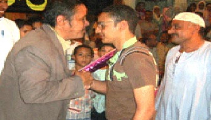 وجدي غنيم والعريان في تكريم المتفوقين بدائرة قوص