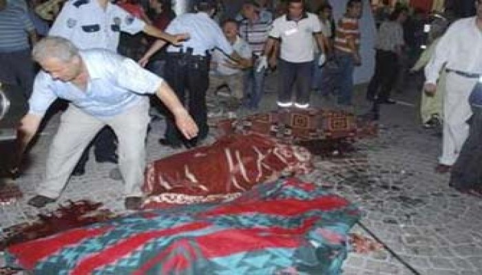 15 قتيلاً و140 جريحًا في انفجارين بإستانبول