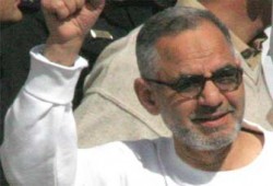 إفراج مؤقت عن د. محمد بشر لحضور فرح نجله