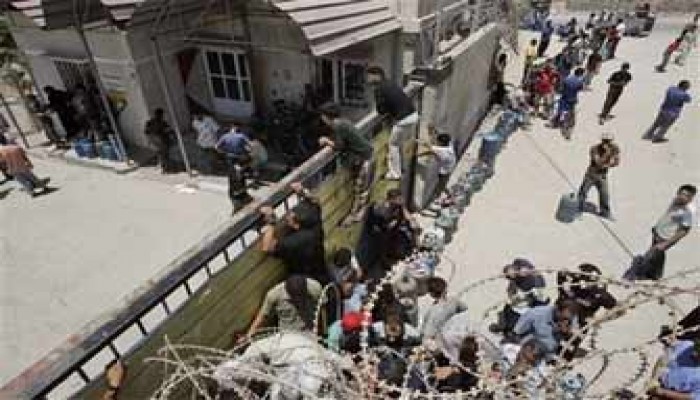 الاحتلال يمنع إدخال الوقود والإسمنت إلى غزة