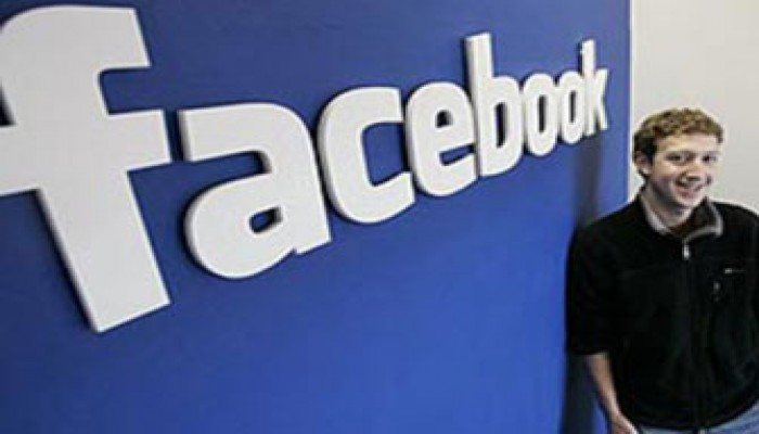 يهود أمريكا يدعون لتدمير "الفيس بوك" المناهض للصهاينة