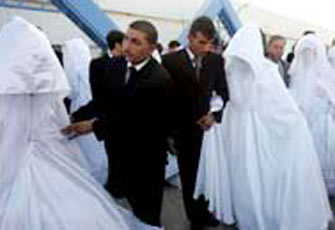 د. زينب الأشوح تنصح الشباب: الزواج بأقل تكلفة!