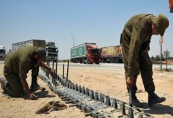 استشهاد مواطنة فلسطينية والكيان يعيد غلق معابر غزة