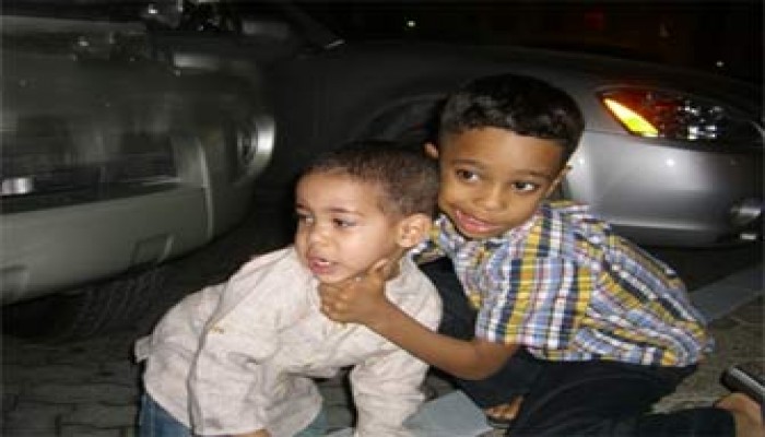 غيرة الأطفال.. اللعب بالنار