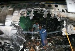 مصرع 28 ونجاة 123 آخرين في احتراق طائرة سودانية