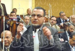 الديب يحل 3 مشاكل "مستعصية" بأبو المطامير