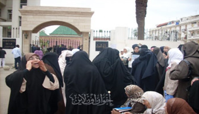 تقرير يكشف مأساة المضربين عن الطعام بالسجون المغربية