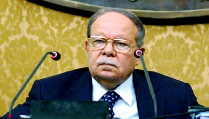 نائب يطالب بتطبيق الطوارئ على تجار المخدرات بطريق الفيوم