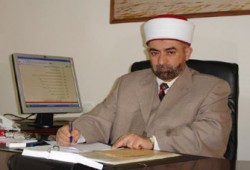 وزير أوقاف "فياض" يعترف بتعديل المناهج لخدمة الكيان