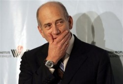 أولمرت يطالب رئيسة الكونجرس بحصارٍ شاملٍ ضد إيران