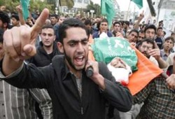 شهيد في توغل صهيوني وسط القطاع والقسام تتصدَّى له