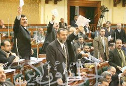 نواب الإخوان والمعارضة يجبرون "العدل" على تعديل قانون الطفل