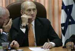 وزير الأمن الصهيوني يحذّر من قبول المبادرة المصرية للتهدئة