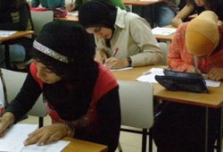 د. سمير يونس يرسم طريق النجاح في الامتحانات