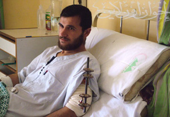 جرحى محرقة غزة في مصر: "لن تُقعدنا الإصابة"