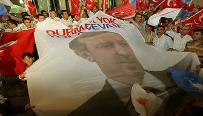 وزير الثقافة التركي: شبكة انقلابية وراء دعوى حل الحزب