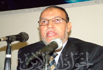 د. العريان: المحليات وراء تأجيل حكم العسكرية والحزب ورقة أولية