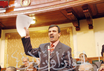 تحذير برلماني من إعادة تدوير النفايات الطبية الخطرة لاستخدامها في لعب الأطفال