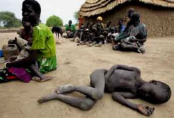 90 ألف طفل صومالي مهددون بالموت بسبب نقص الغذاء!!