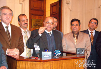 نواب الإخوان والمستقلين والمعارضة يطالبون بمراجعة عقوبة عبّود