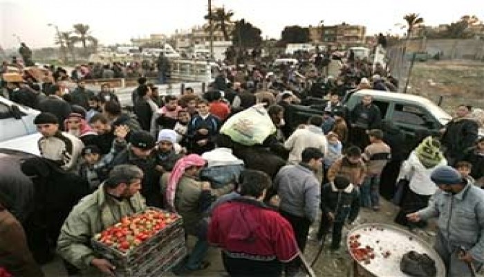 شعار "الهلال الأحمر" شرط دخول مواد الإغاثة لغزة ومنع قافلة بـ"5" ملايين جنيه!!