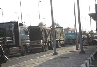 نواب الإخوان ينجحون في تمرير أكثر من 70 قافلة إغاثة لغزة