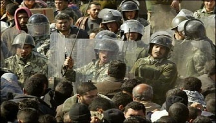 السلطات المصرية تعرقل وصول القوافل الطبية إلى مدينة العريش