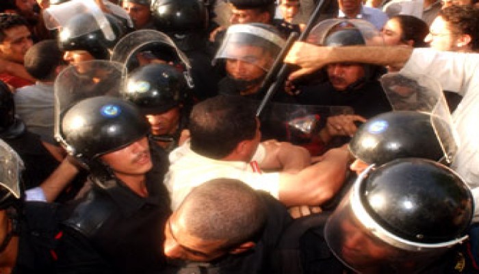 يا للعار.. حملات اعتقالات للإخوان المسلمين المناصرين للشعب الفلسطيني