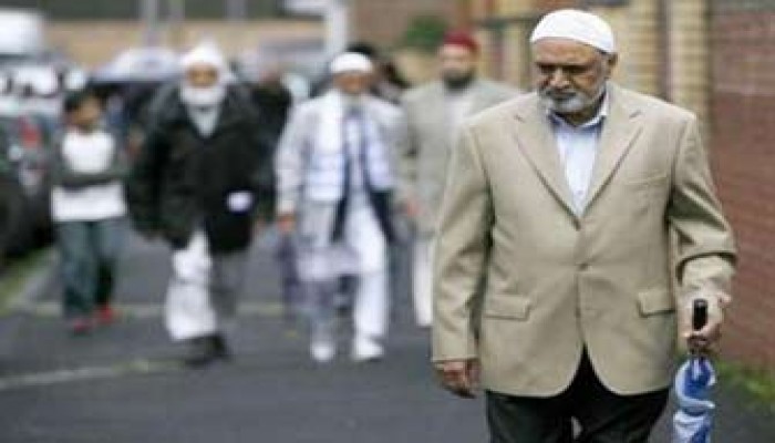 مسلمو النمسا يردون على الإساءة للإسلام بحملة تعريفية ومظاهرة حاشدة