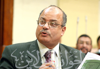 حسين إبراهيم يستعجل مجلس الشعب لمناقشة اقتراحه بزيادة الرواتب 25%