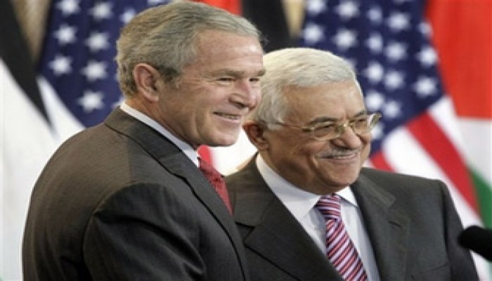 خبراء أمريكيون: زيارة بوش موجهة ضد إيران وحماس