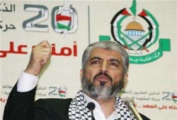 مشعل يؤكِّد تمسُّك حماس بالمقاومة ويطالب برحيل حكومة فياض